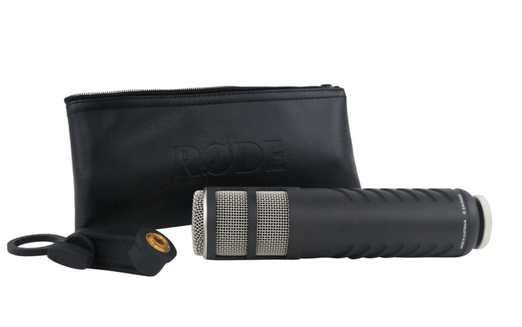 afbeelding van de rode procaster met accessoires
