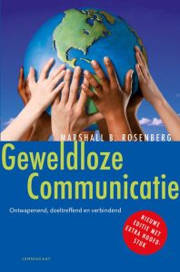boek kaft geweldloze communicatie