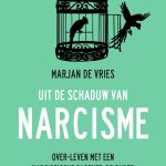 uit de schaduw van narcisme