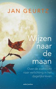 wijzen naar de maan